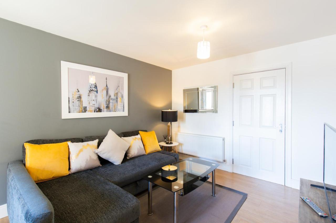 Velvet 1-Bedroom Apartment, Clockhouse, Ходдесдон Экстерьер фото
